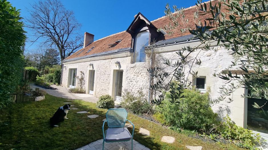Vente maison 5 pièces 166 m² à Saint-Etienne-de-Chigny (37230), 469 000 €