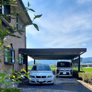 3シリーズ セダン 320i