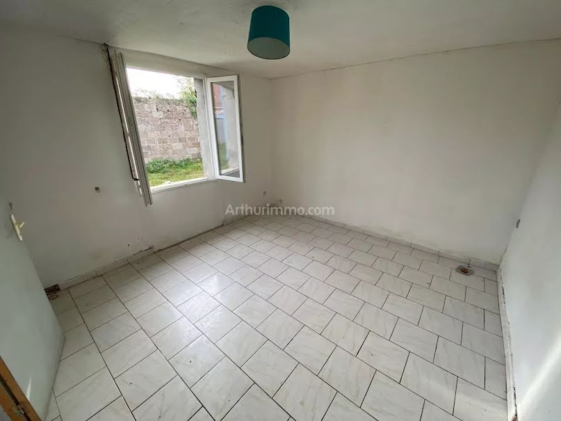 Vente maison 6 pièces 107 m² à Peronne (80200), 81 000 €