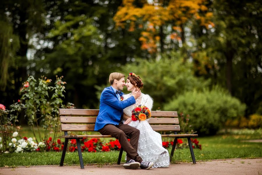 Photographe de mariage Yuliya Medvedeva (photobond). Photo du 13 décembre 2017