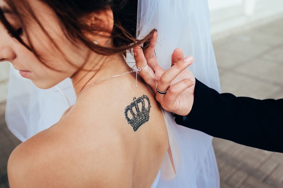 शादी का फोटोग्राफर Aleks Nikolas (alexnikolas)। जून 19 2019 का फोटो