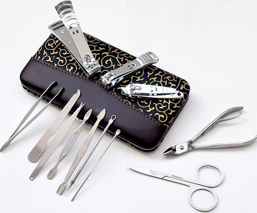 Title 1, 9-Piece Manicure Set with Spot Nail Clippers fo...