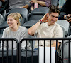 📷 Wout van Aert moet alweer de koude trotseren, maar geniet ook samen met zijn vrouw Sarah