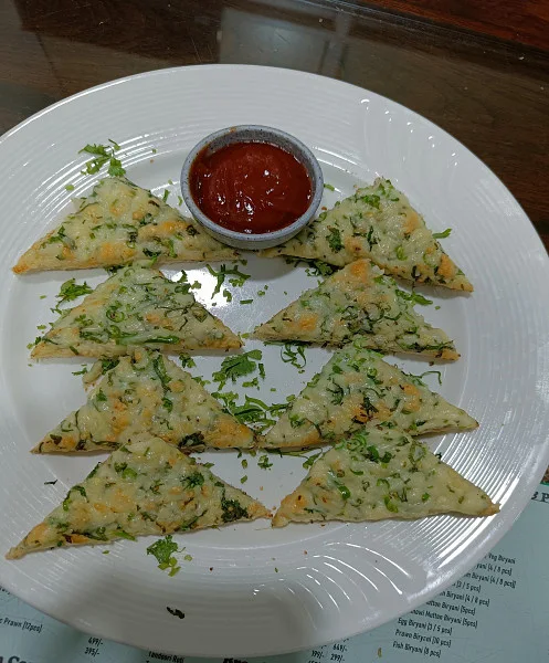 Chilli Garlic Cheese Toast [8 Pieces]