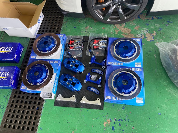 WRX S4のフェニックスパワー・エンドレスブレーキ・インチアップキットに関するカスタム事例の投稿画像5枚目