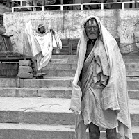 Sui ghat di Varanasi di 