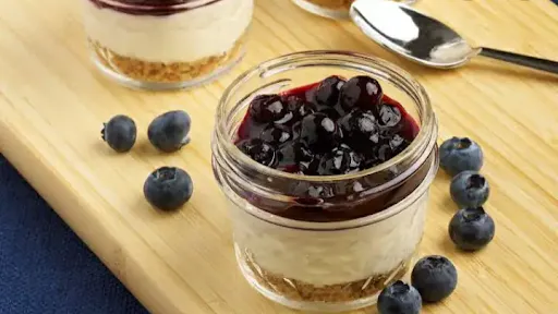 Vanilla Blueberry Cake In Jar [1 Piece]