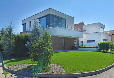 Villa with terrace 11