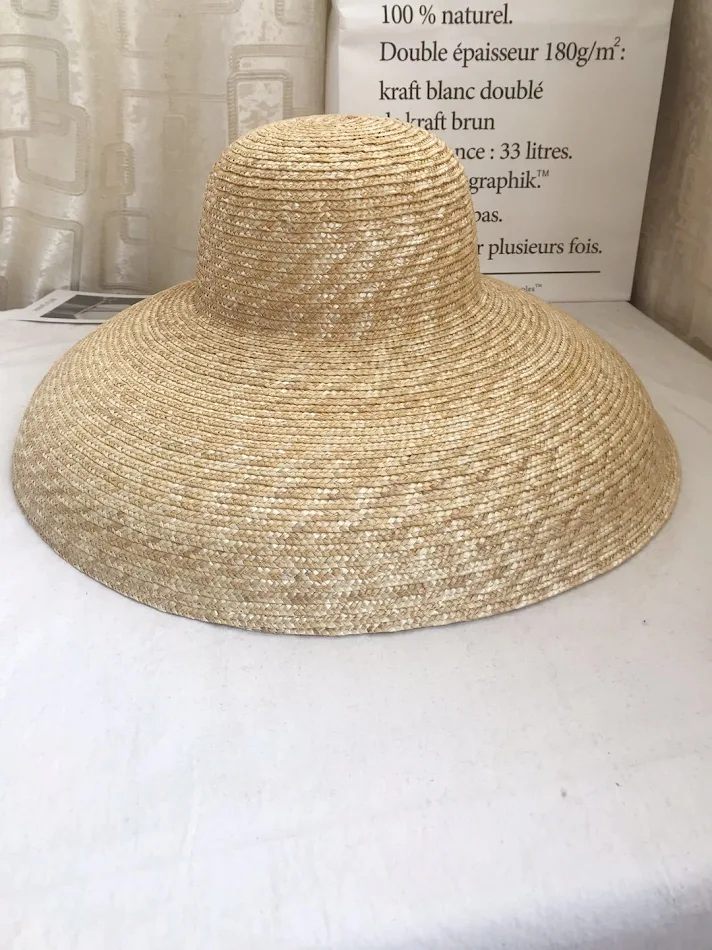 Grote dakrand Elegante koepelbel Strogras Dame