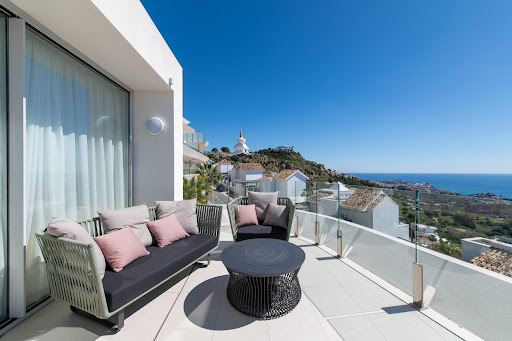 Appartement avec piscine 1