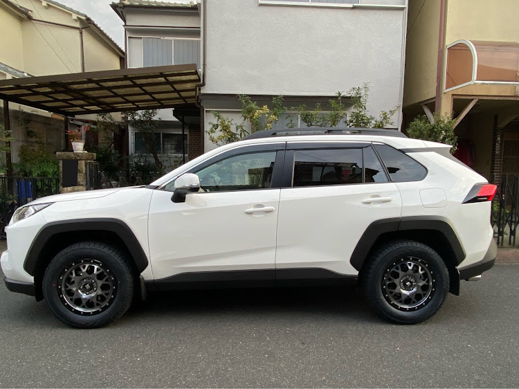 RAV4のホイール交換・ヨコハマアイスガード・スタッドレスタイヤへ交換に関するカスタム事例の投稿画像2枚目