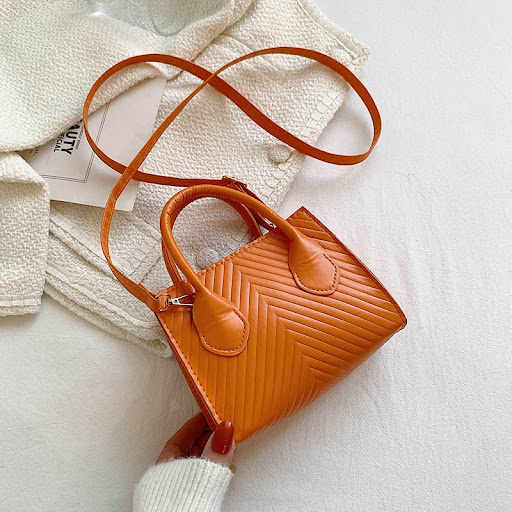 Title 7, New Trendy Textured Messenger One-shoulder Port...