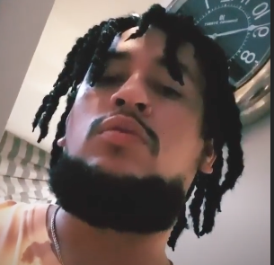 AKA has changed up his hair.