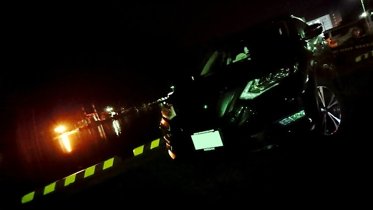 エクストレイルのドライブ・寺泊・漁港・深夜に関するカスタム事例の投稿画像1枚目