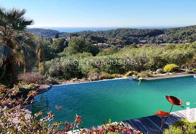 Maison avec piscine et terrasse 8