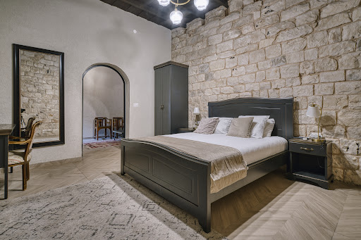 Maison avec piscine et jardin 5