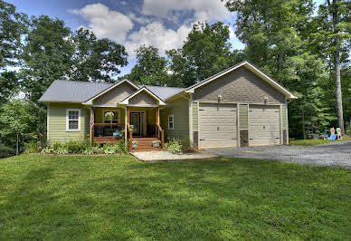 House with garden 3