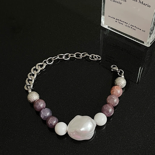 Title 1, Irregular Pearl Stitching Stone Bracelet, a sty...
