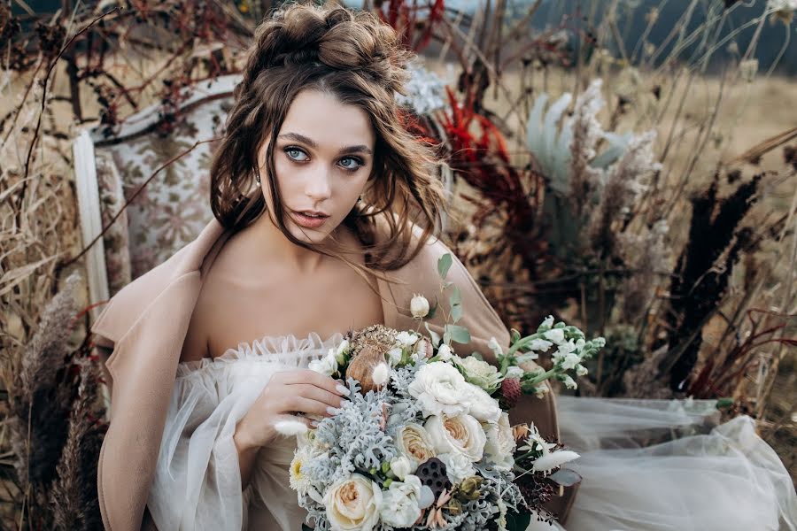 Fotógrafo de casamento Nazariy Slyusarchuk (photofanatix). Foto de 8 de dezembro 2018