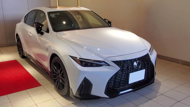 ISの納車・レクサス・レクサスオーナーに関するカスタム事例の投稿画像2枚目