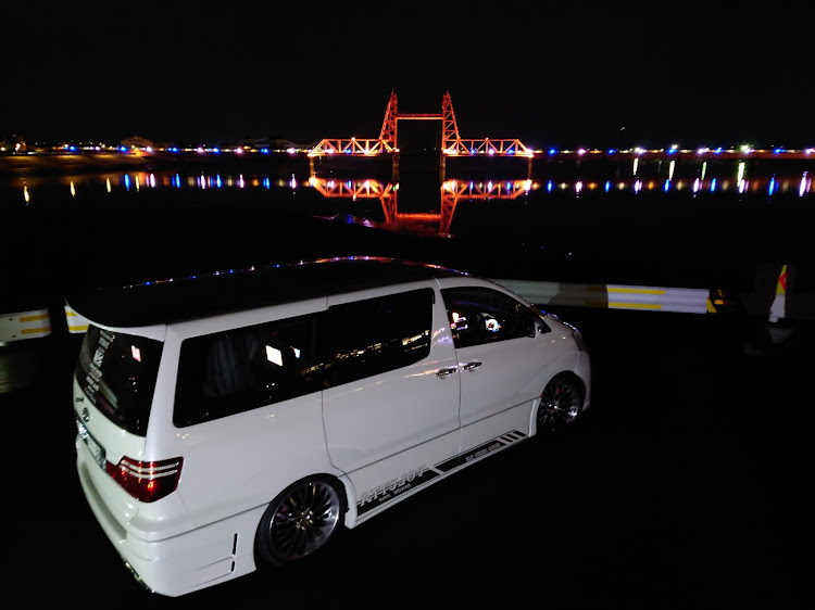 アルファードのカメ活(スマホだけど)笑・クルマ好きと繋がりたい・来年もよろしくお願いしますに関するカスタム事例の投稿画像4枚目