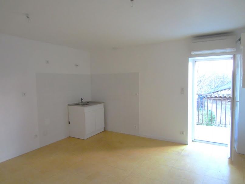 Location  appartement 2 pièces 29 m² à Pertuis (84120), 450 €