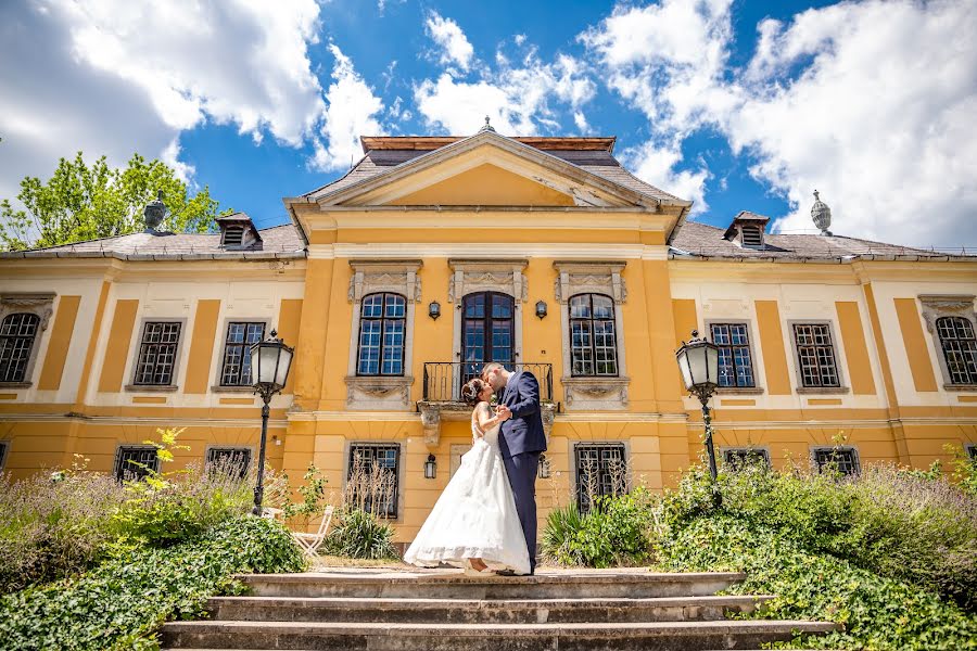 Vestuvių fotografas Komjáthi Róbert (komjathirobert). Nuotrauka 2022 liepos 31