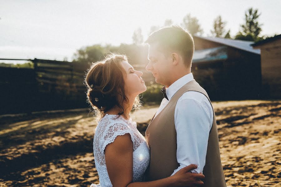 Fotografo di matrimoni Lyudmila Tolina (milatolina). Foto del 18 luglio 2017