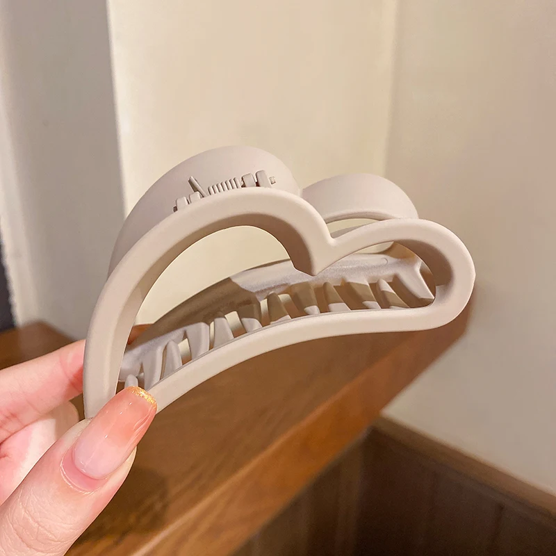 Love Grab Shark Clip