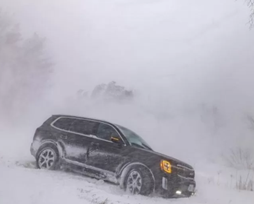 In Canada, a number of motorists have had to abandon their vehicles in blizzards in the province of Ontario