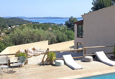 Maison avec piscine et terrasse 10