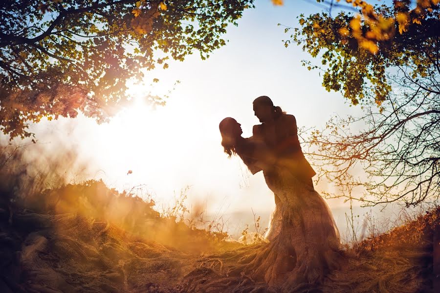 Wedding photographer Tudor Bolnavu (tudorbolnavu). Photo of 7 November 2016