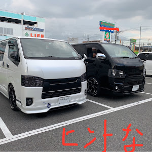 ハイエースバン TRH200V