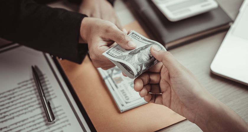 Cẩn thận với những lời mời vay tiền nhanh