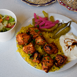 Shish Tawook Plate (Souvlaki)