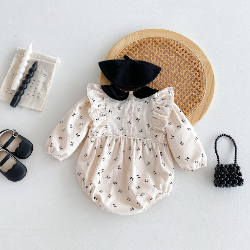 Title 6, Vêtements bébé fille automne. Manteaux, ensembl...