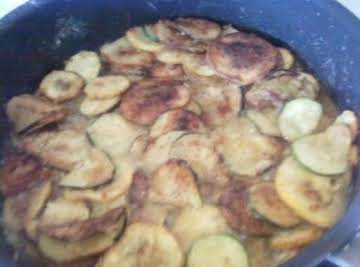 Mama's Fried yellow squash{country style}