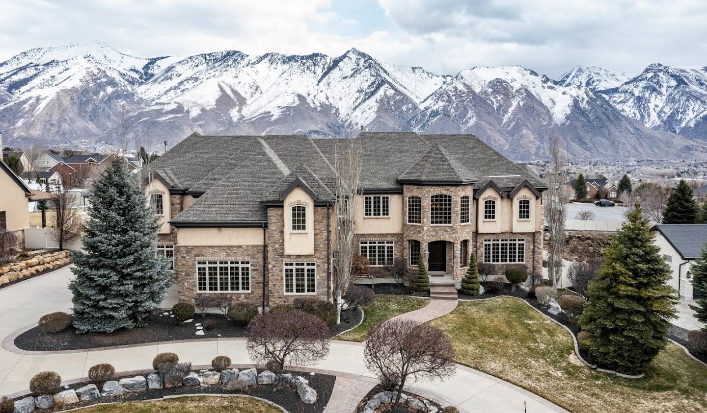 House with garden Alpine