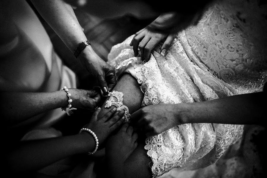 Fotógrafo de casamento Valery Garnica (focusmilebodas2). Foto de 18 de dezembro 2018