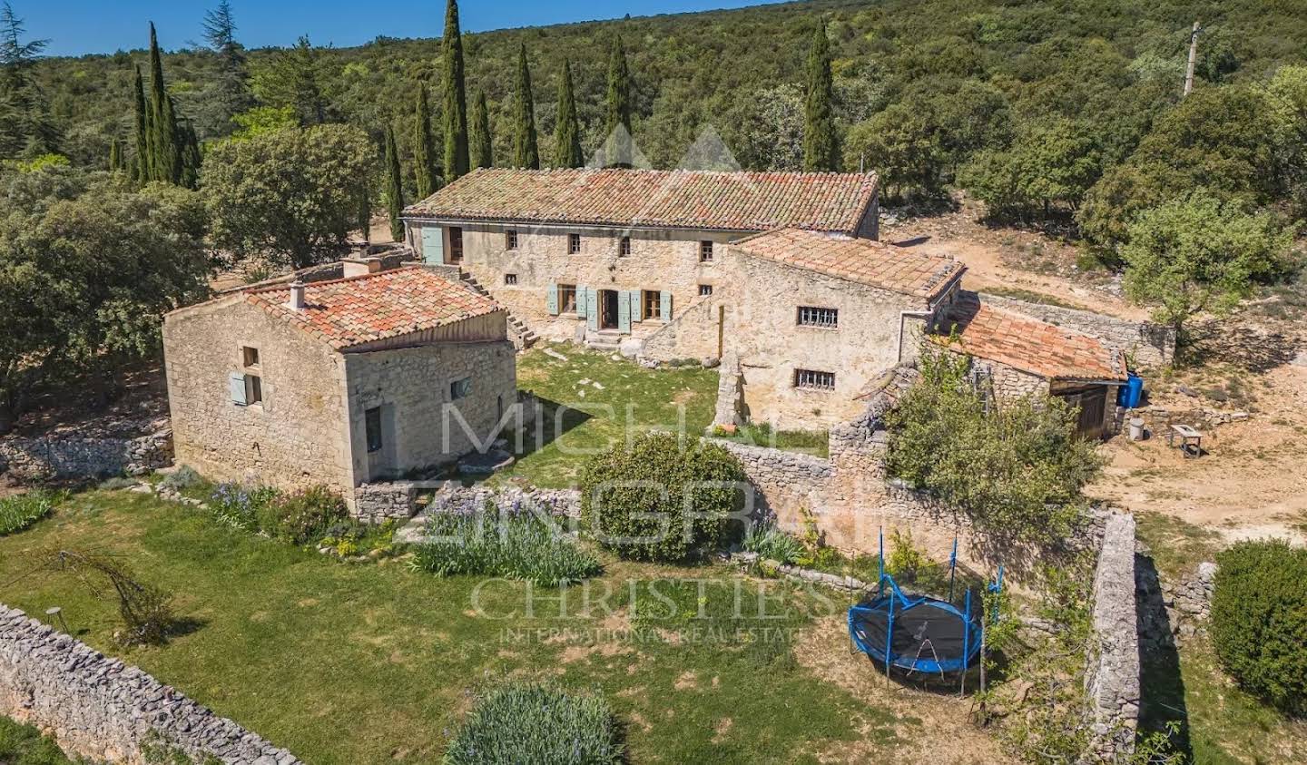 Property with pool Rustrel