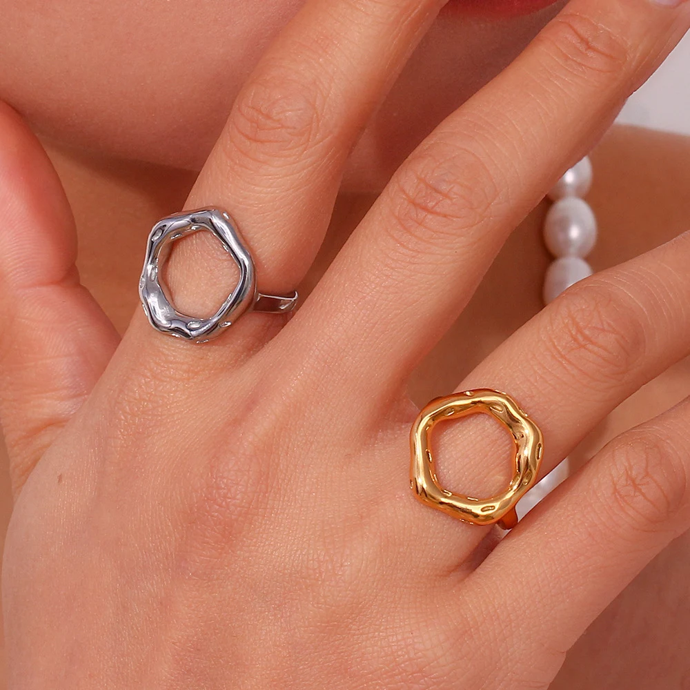 Title 6, Modeleichte luxe ring, roestvrij staal met 18K ...
