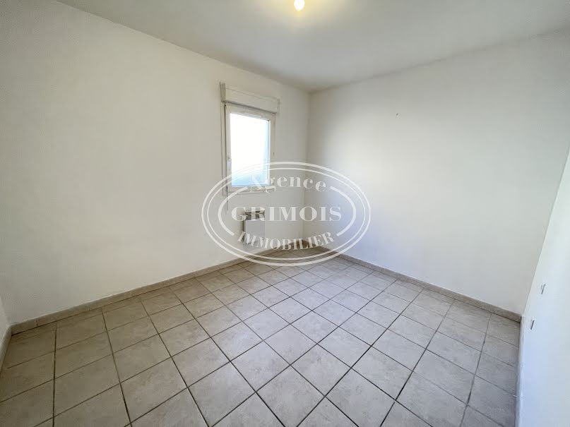 Location  appartement 2 pièces 42 m² à Lézignan-Corbières (11200), 410 €