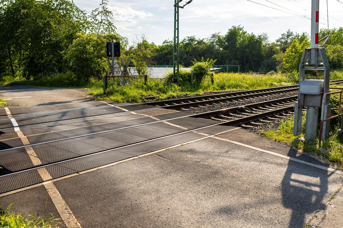 railroad crossing construction and replacement 