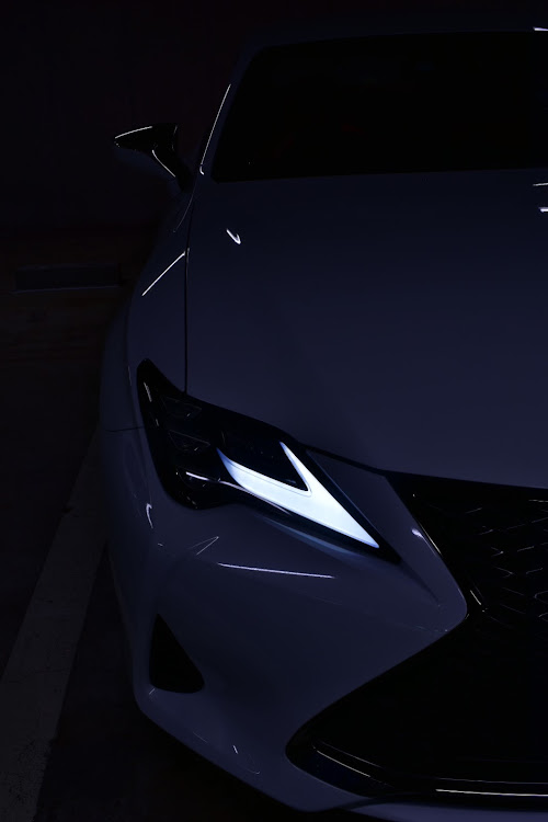 RCのLEXUS・RC300h Fスポーツ・AVC10・D5600・地下駐車場は盛れるに関するカスタム事例の投稿画像6枚目