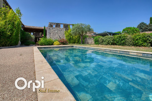 House with pool and terrace 1