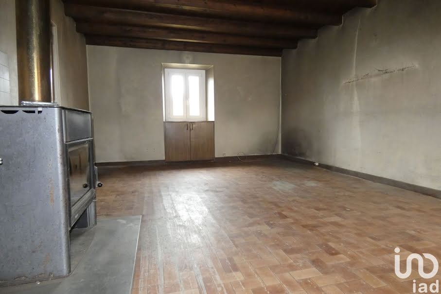 Vente maison 4 pièces 45 m² à Saint-Beauzire (43100), 45 000 €