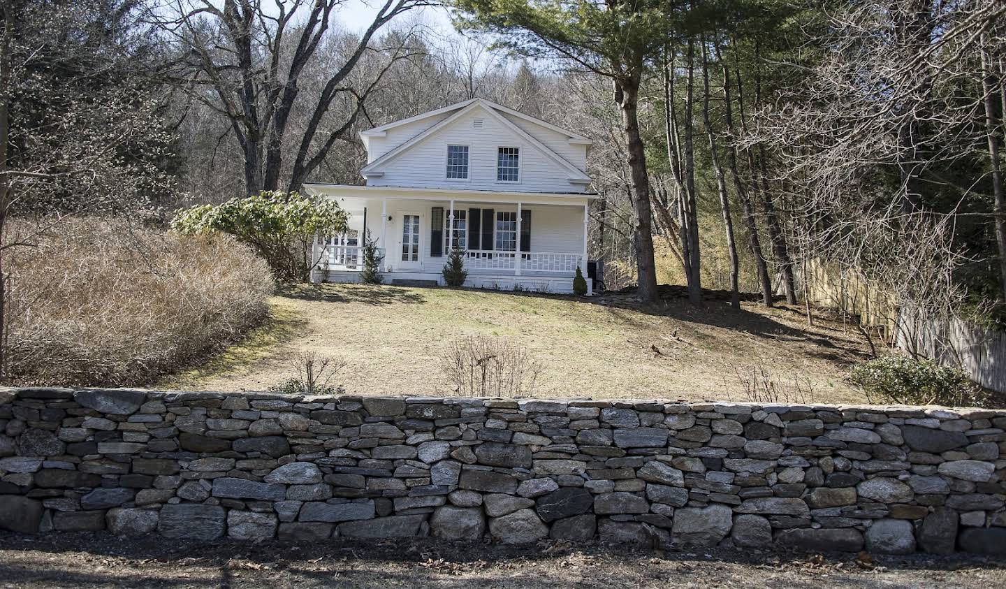 House with garden Washington