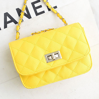 Title 5, Fragrant bag with rhombic chain, turn lock, and...
