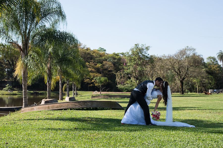 शादी का फोटोग्राफर Volney Henrique Rodrigues (volneyhenrique2)। नवम्बर 26 2015 का फोटो