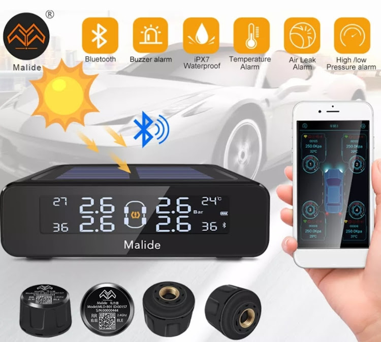 プリウスの機能パーツ(^_^)・超扁平タイヤには必需品・TPMS1度付けるとやめれません(^_^)に関するカスタム事例の投稿画像1枚目